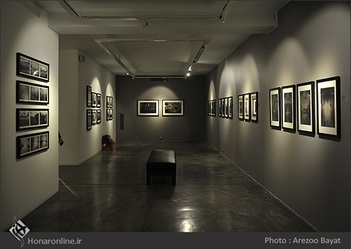 گزارش تصویری نمایشگاه گروهی عکس با عنوان " جوان تر از زندگی " در گالری شیرین ( 2 مرداد94 )