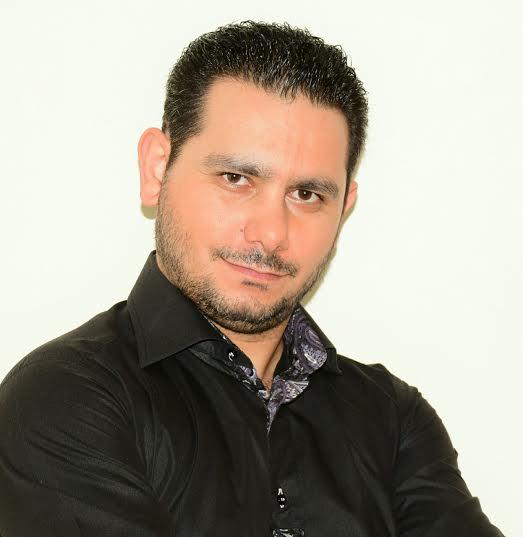 با دوربین عکاسی نقاشی کشیدم/ امیدوارم بتوانم چهره جدیدی از هنر ایران را به دنیا معرفی کنم