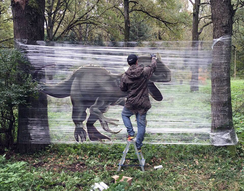 گرافیتی های حیوانات بزرگ در جنگل های روسیه