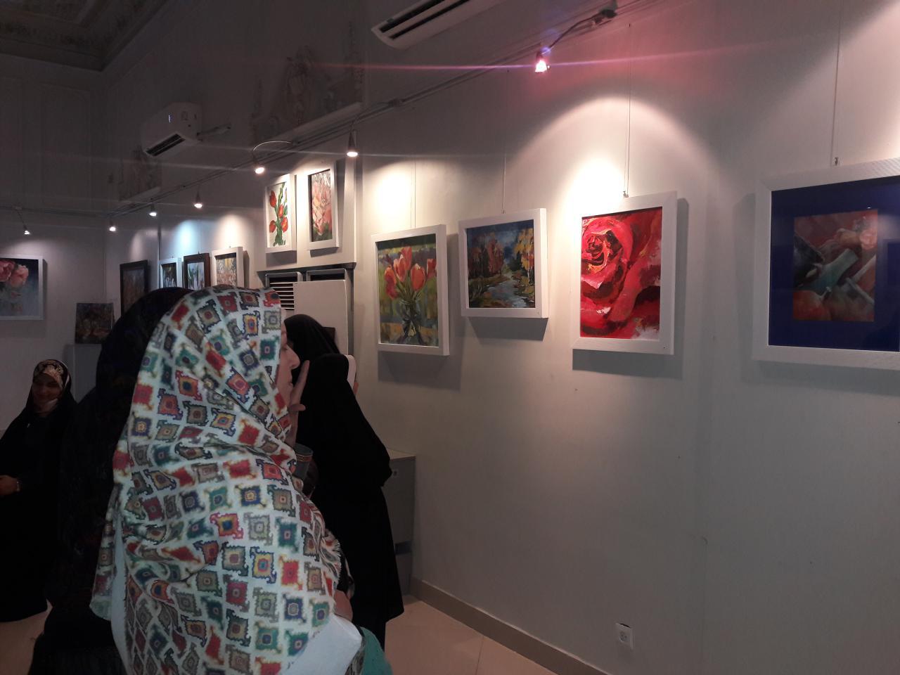 گزارش تصویری نمایشگاه گروهی "گلهای ونوس" در فرهنگسرای ملل
