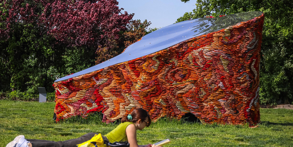 "we are nomads, we are dreamers" shows at socrates sculpture park in new york