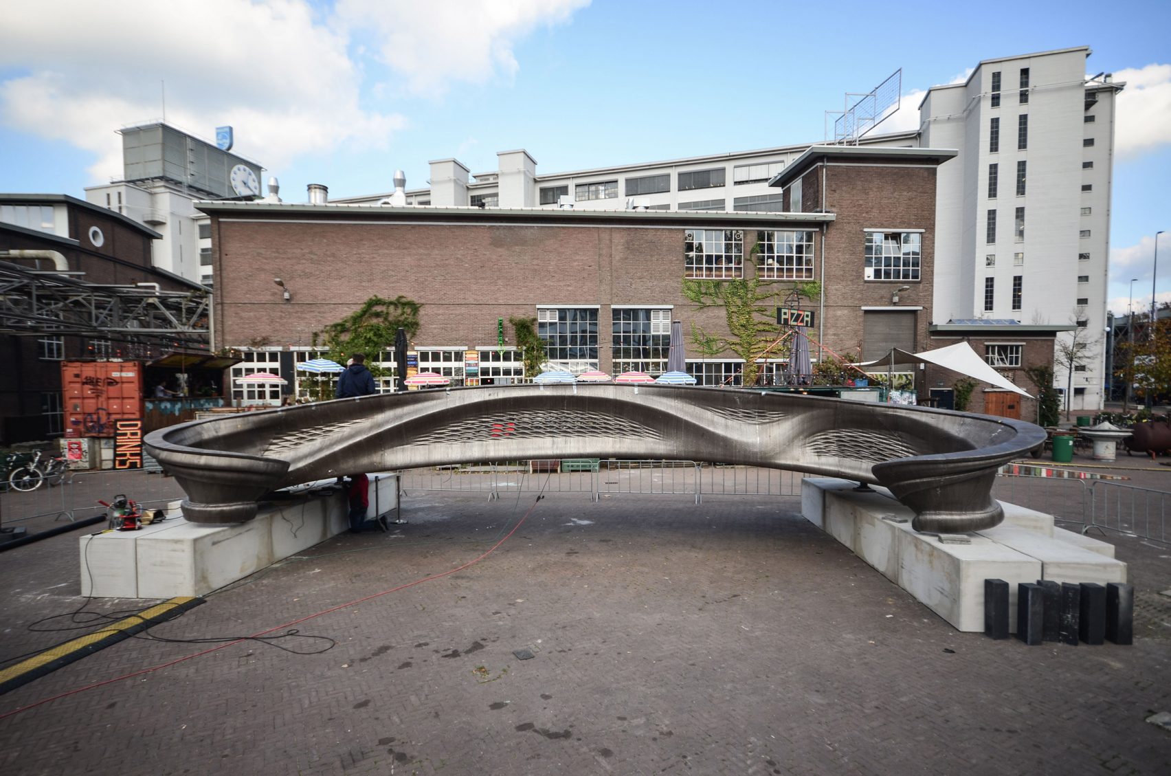 World`s first 3D-printed steel bridge unveiled at Dutch Design Week