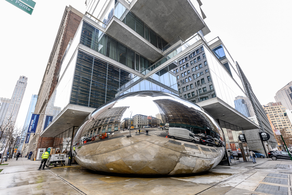 Anish Kapoor`s Bean Sculpture in New York Is Finally Here