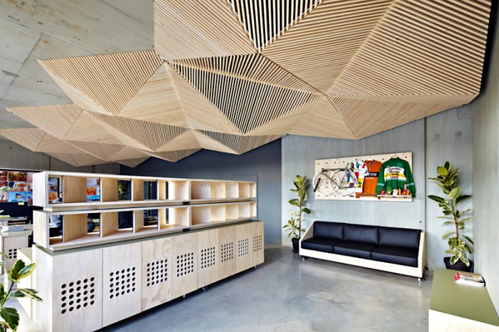 نگاهی به طراحی داخلی انعطاف پذیر استودیو معماری در ملبورن