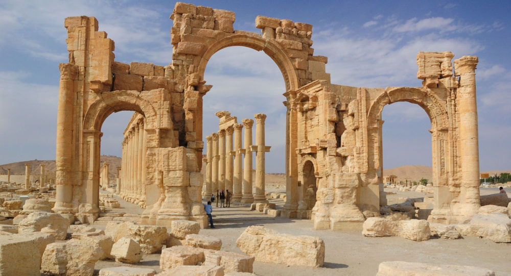 داعش ستون‌های شهر تاریخی پالمیرا را منفجر کرد