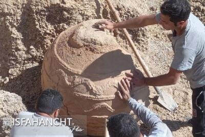 خمره ساسانی در مبارکه کشف شد
