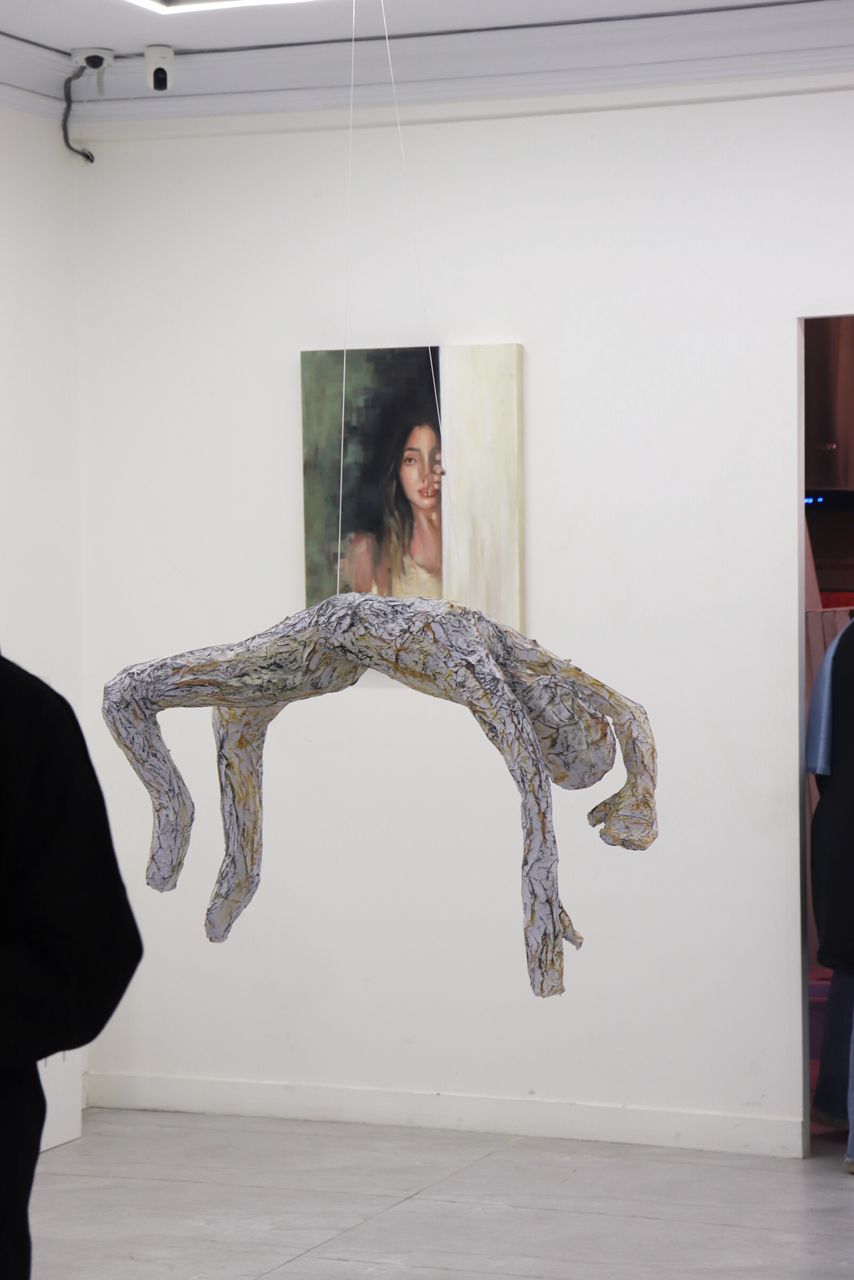 گزارش تصویری نمایشگاه "تعلیق" در گالری بام