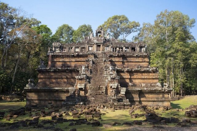 900-Year-Old Guardian Statues Emerge at Cambodian Temple Complex